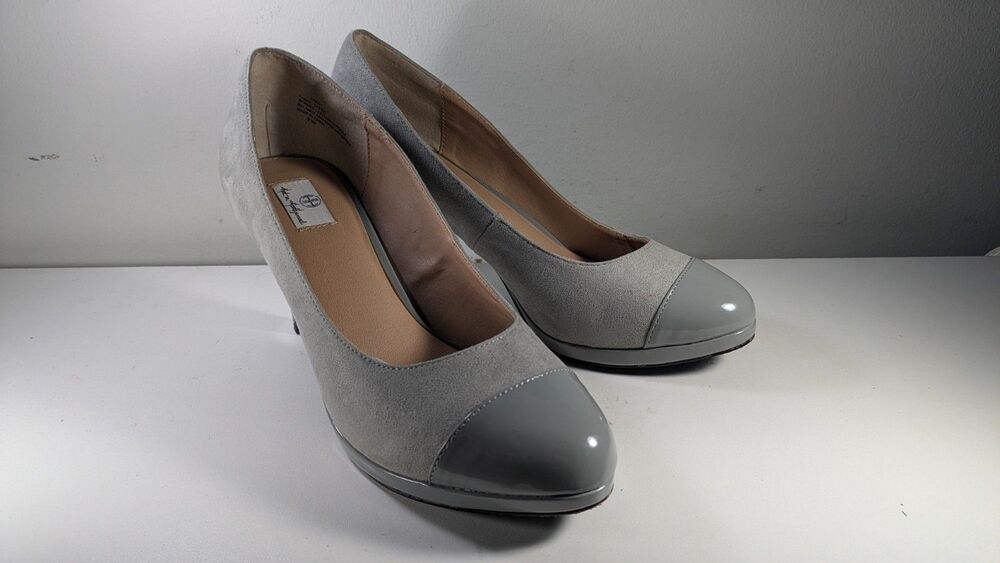 Hot in Hollywood Pump Heels Womens US Size 8.5M Gray Upper Fabric Pointed Toe